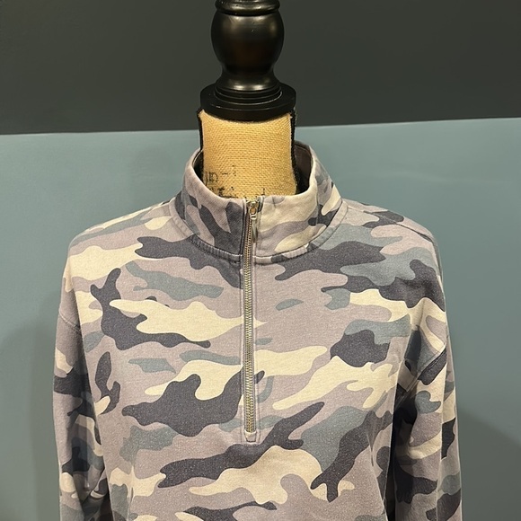 Old Navy sweatshirt size medium women’s - Picture 3 of 9